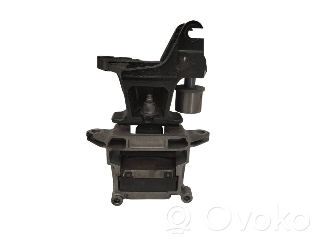 Land Rover Evoque II Engine mount bracket 