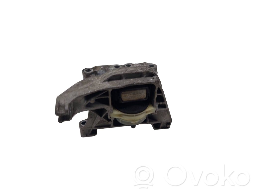 Engine mounting bracket   A4103720