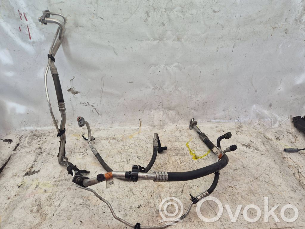 Ford Focus Ilmastointilaitteen putki (A/C) 