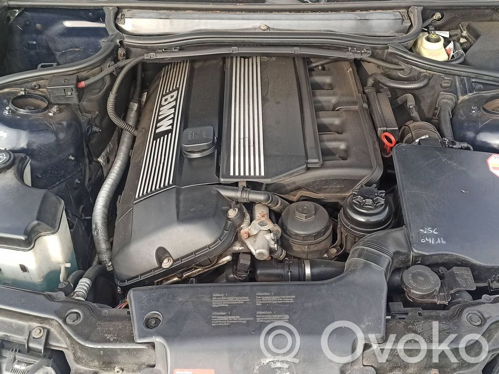 Dzinējs   M52B25