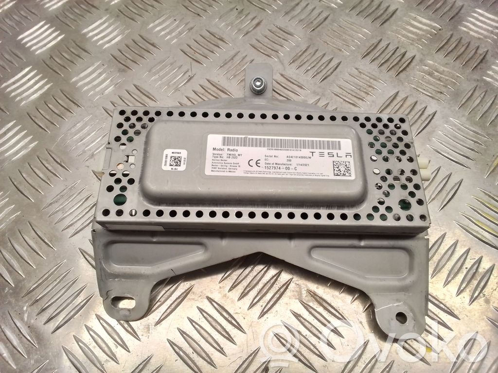 Amplificator antenă aeriană   152797400C