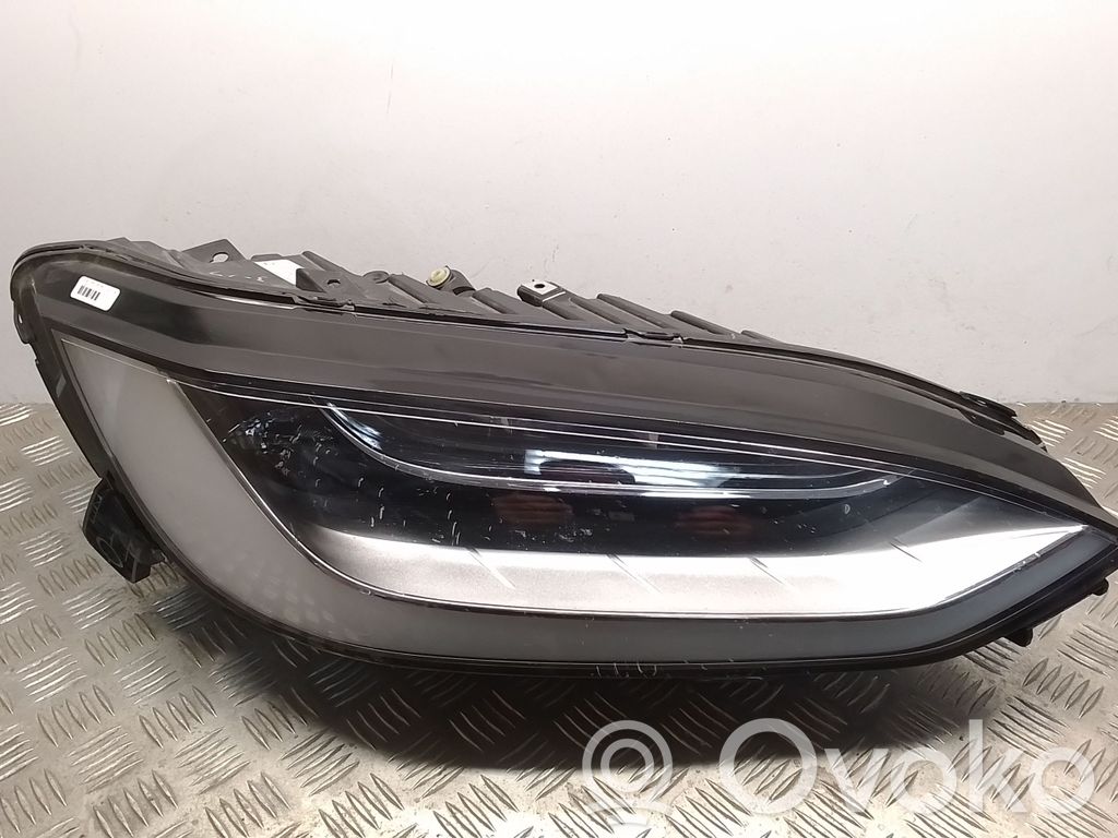 Tesla Model X Scheinwerfer 
