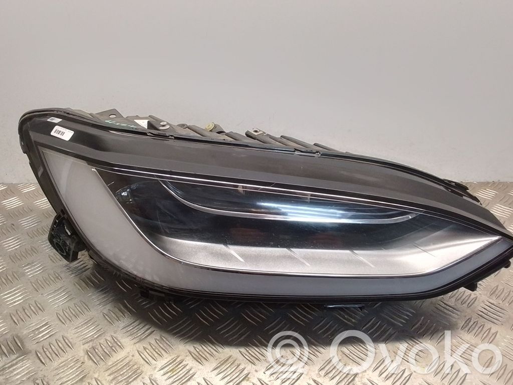 Tesla Model X Scheinwerfer 