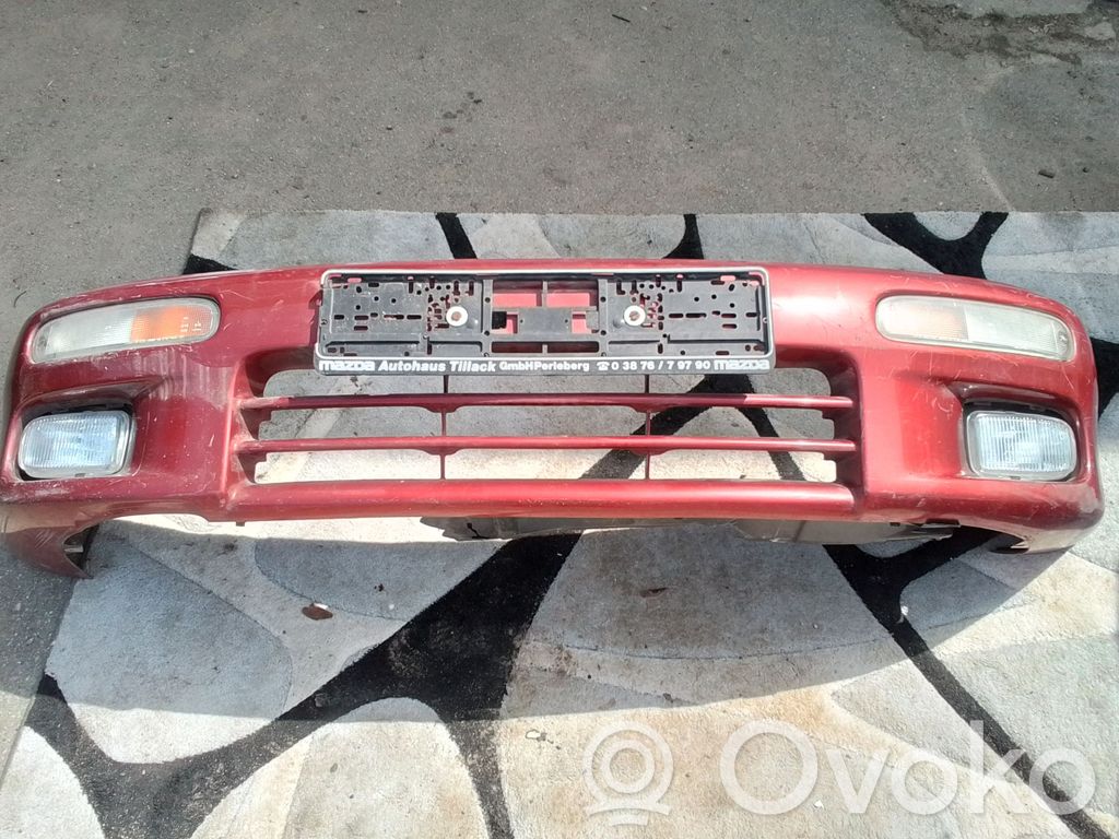 Mazda 323 Parachoques delantero 