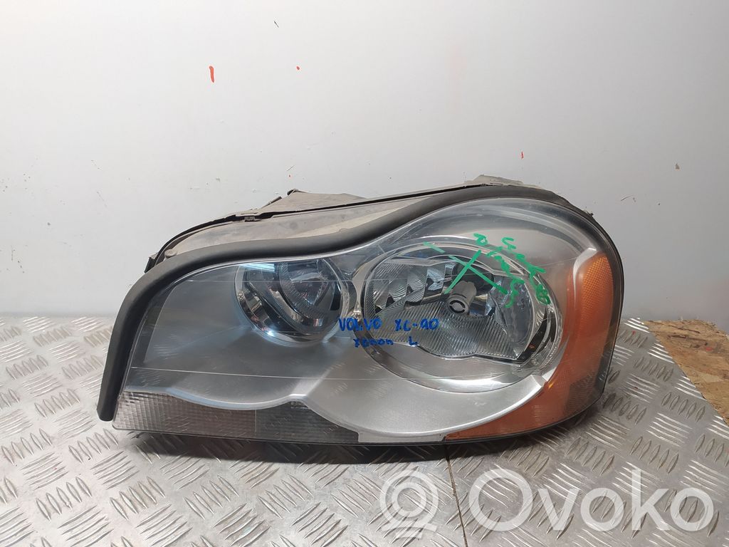 Volvo XC90 Lampa przednia 