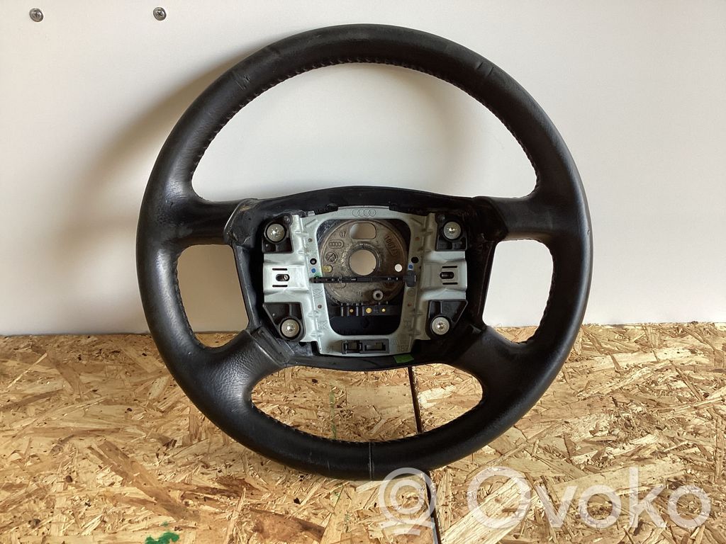Audi A6 S6 C5 4B Ohjauspyörä 