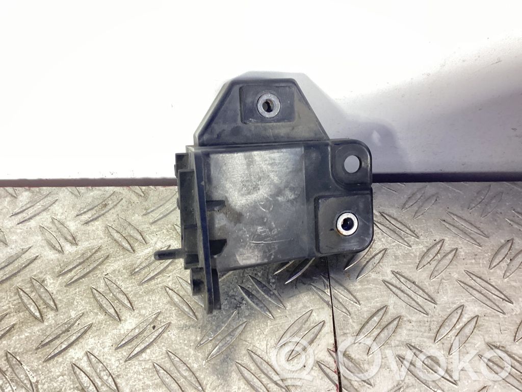 Front bumper mounting bracket   106133200B