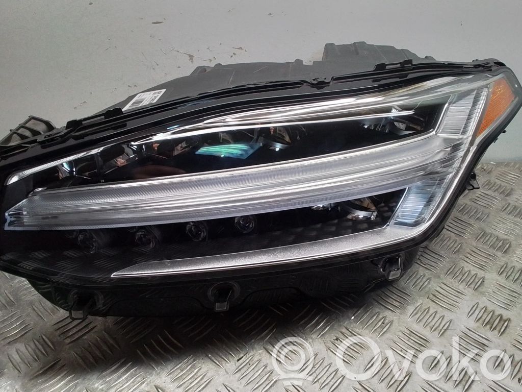 Scheinwerfer   89909880
