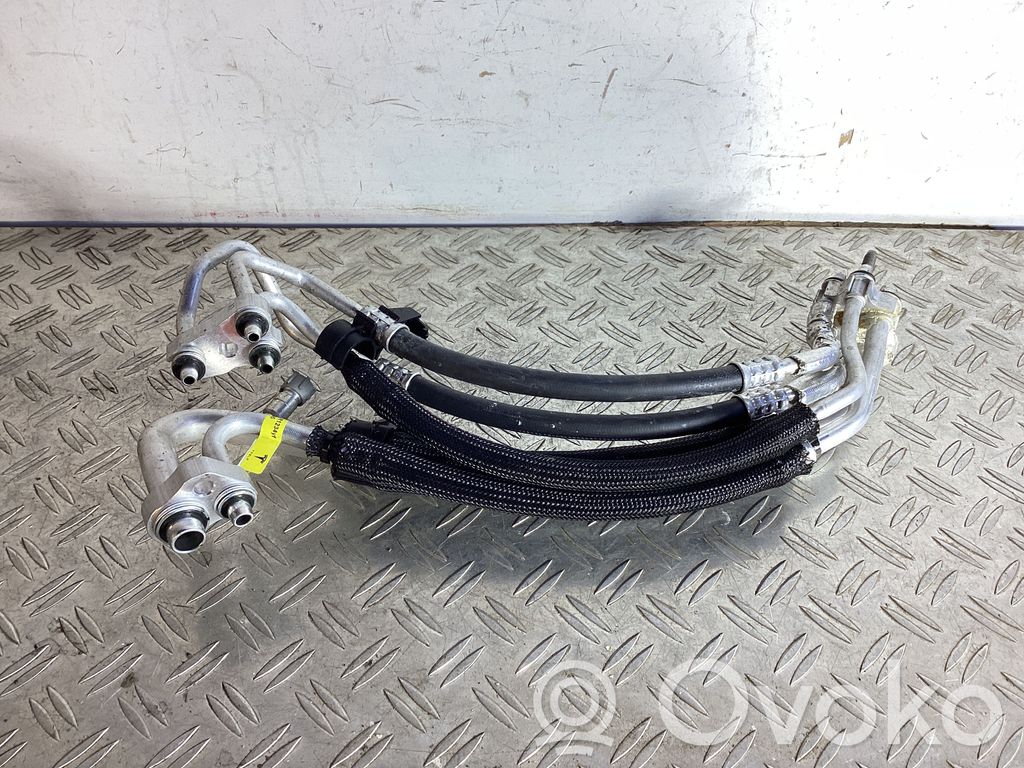 Tesla Model Y Ilmastointilaitteen putki (A/C) 