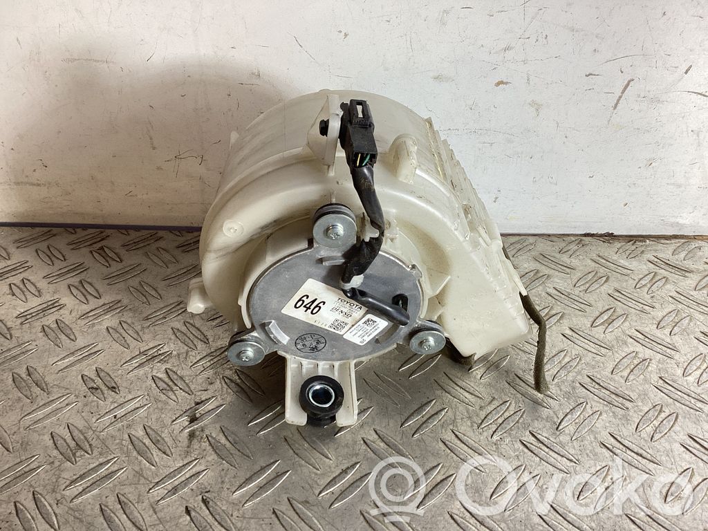 Lexus NX Wentylator baterii pojazdu hybrydowego / elektrycznego 