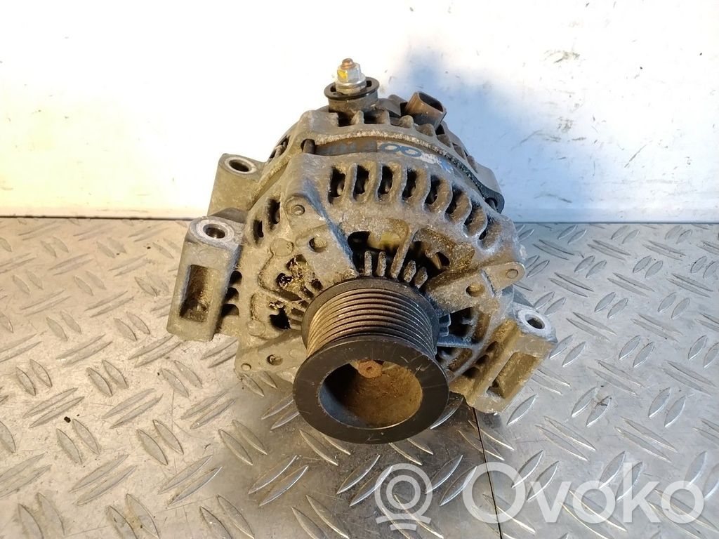 Toyota Land Cruiser (J200) Alternator 