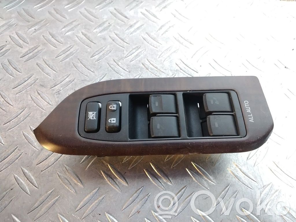 Toyota Land Cruiser (J150) Electric window control switch 