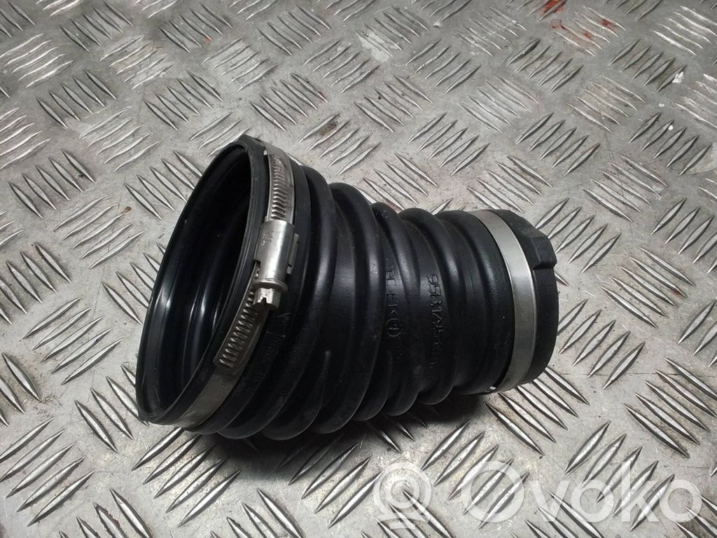 Wąż / Rura intercoolera   95B129532