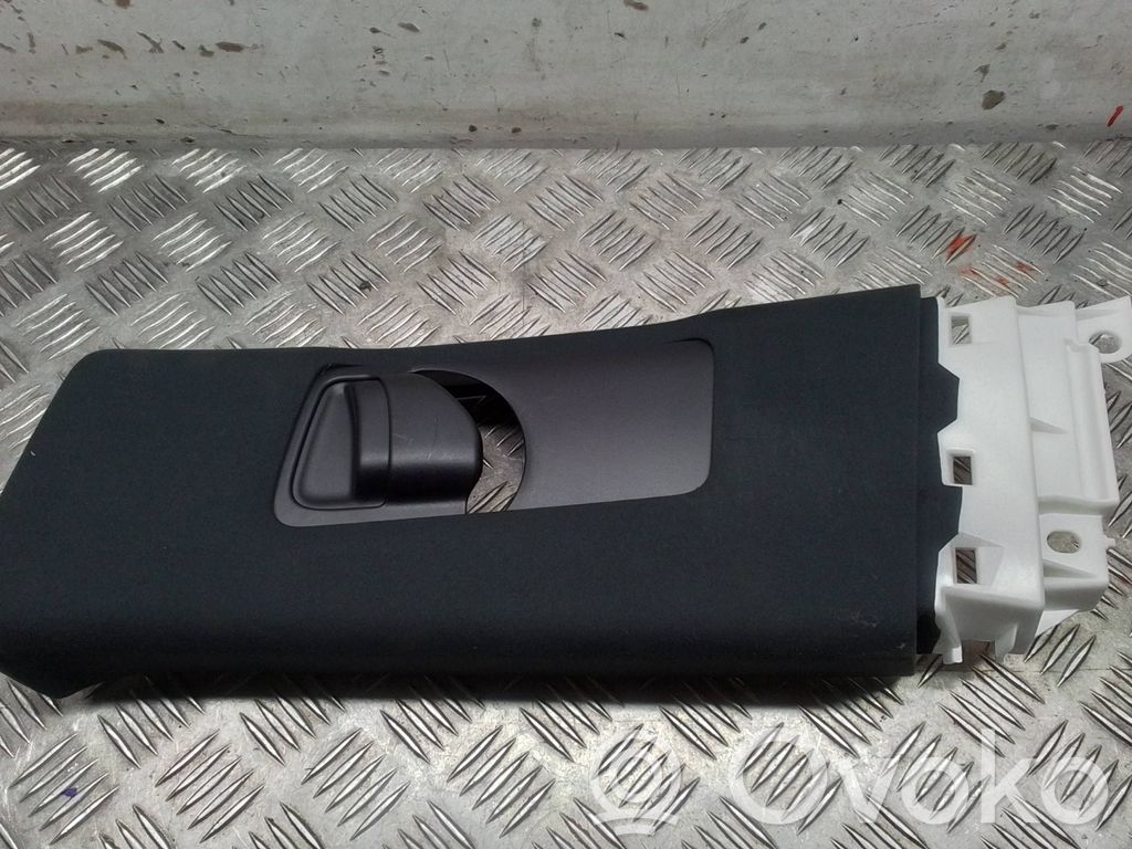 Lexus RX V Pilar (B) (superior) 
