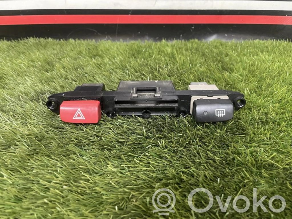 KIA Rio Botón interruptor de luz de peligro 