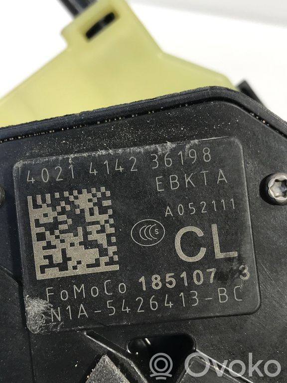 Ford Ecosport Zamek drzwi przednich 
