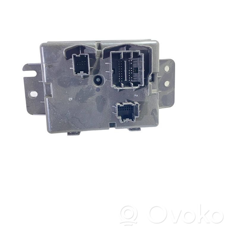 Chrysler Pacifica Air conditioning/heating control unit 