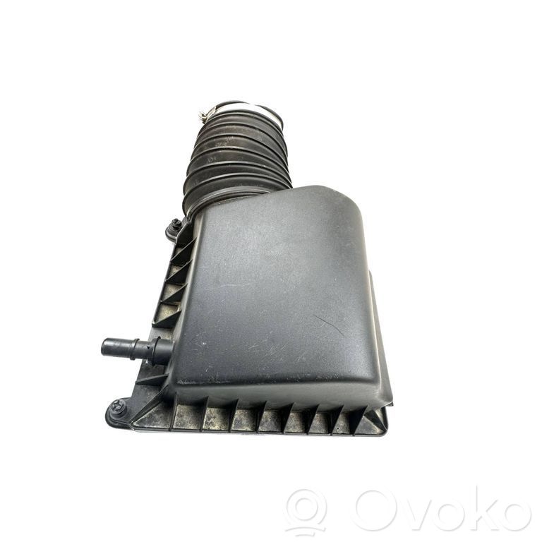 Chrysler Pacifica Air filter box cover 