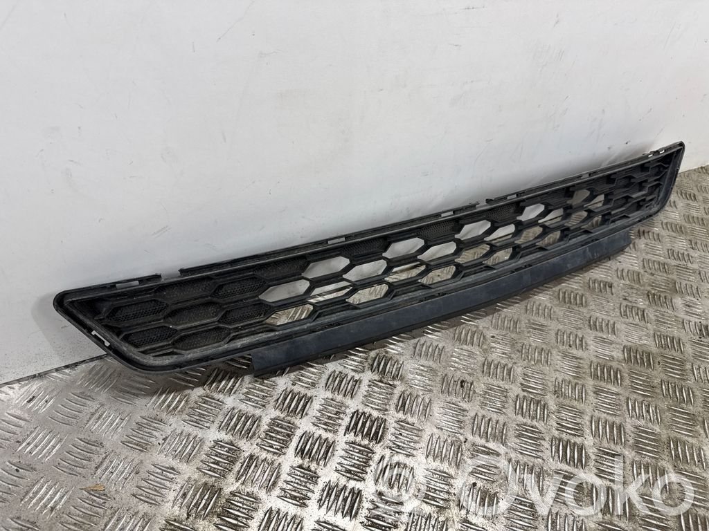 Ford Mustang VI Kratka dolna zderzaka przedniego 