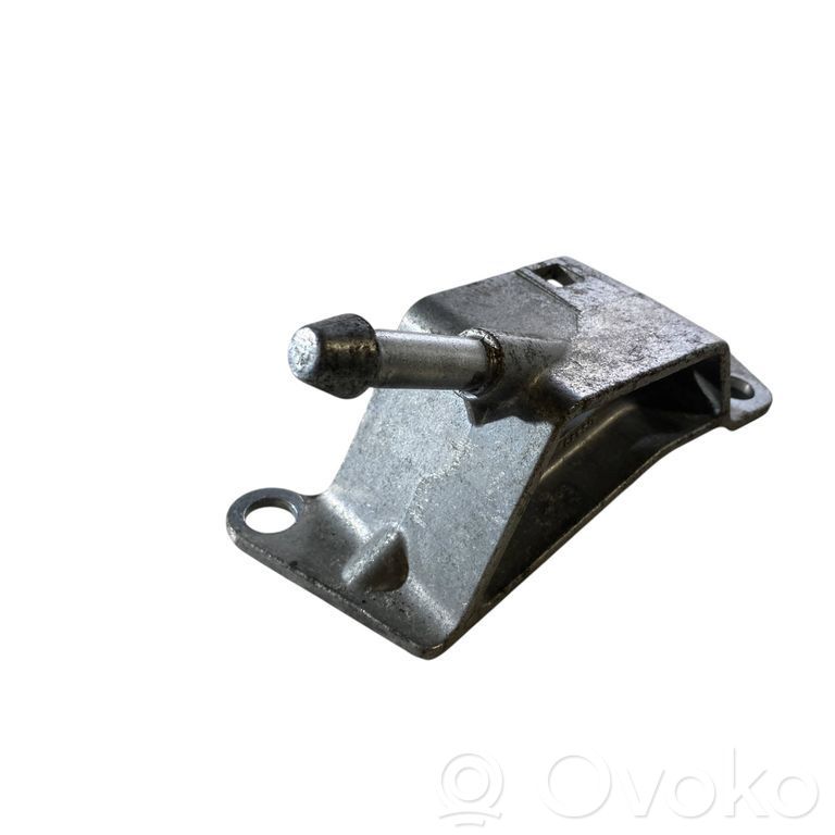 Chrysler Pacifica Muffler mount bracket/holder 
