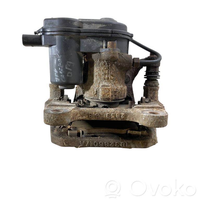 Jeep Cherokee KL Etrier frână spate 
