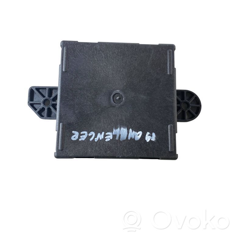 Dodge Challenger Door control unit/module 