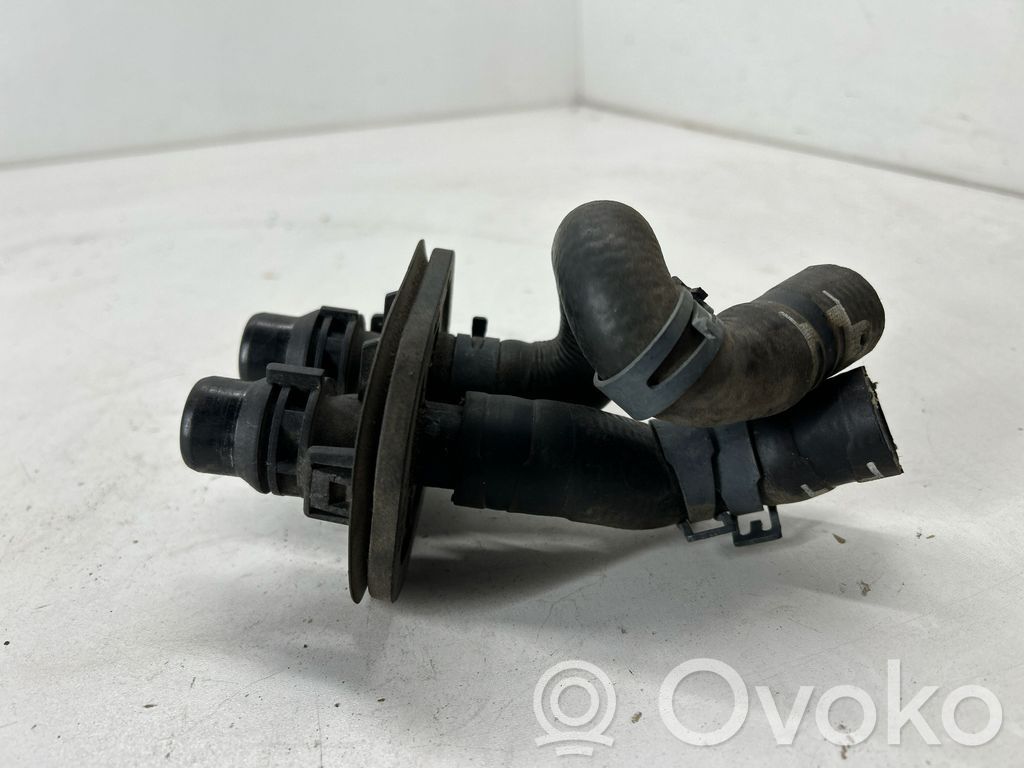 Audi Q5 SQ5 8R Tubo flessibile del liquido di raffreddamento del motore 