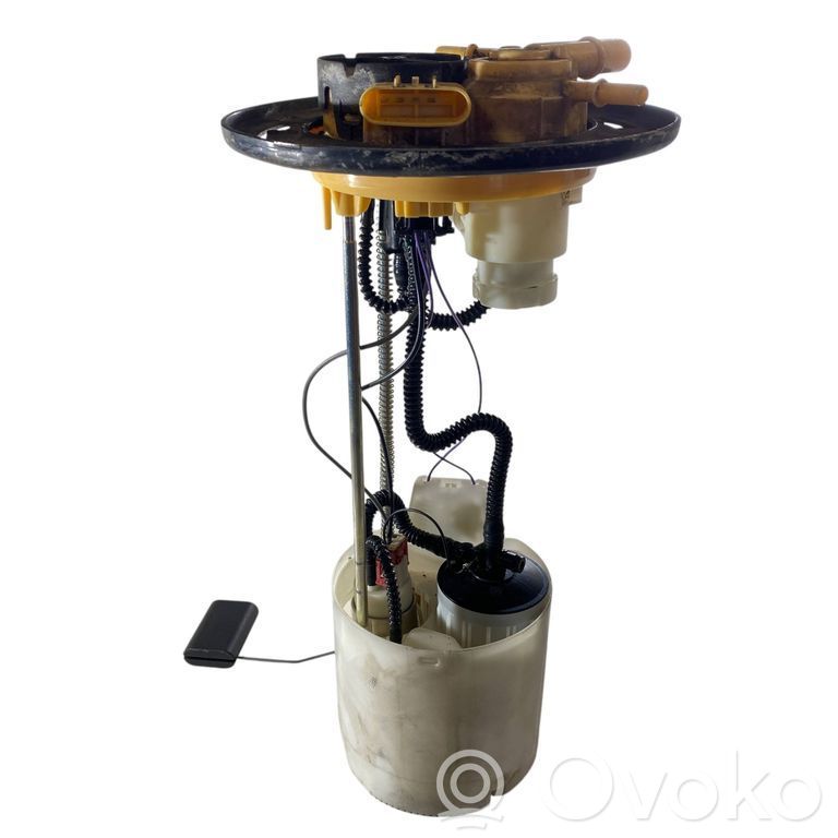 Bomba interna de combustible   52029838AE