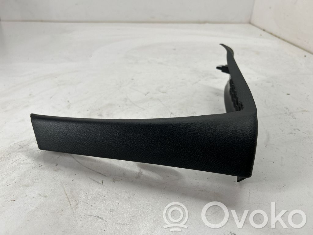 Chrysler Pacifica (A) pillar trim 