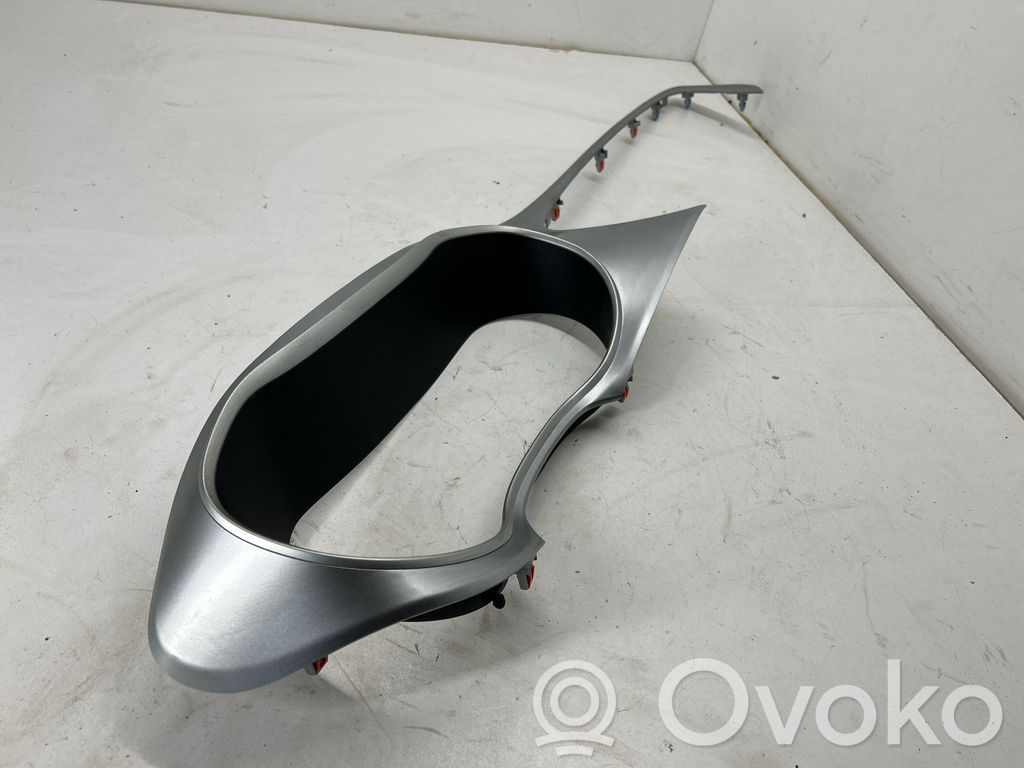 Chrysler Pacifica Dashboard trim 