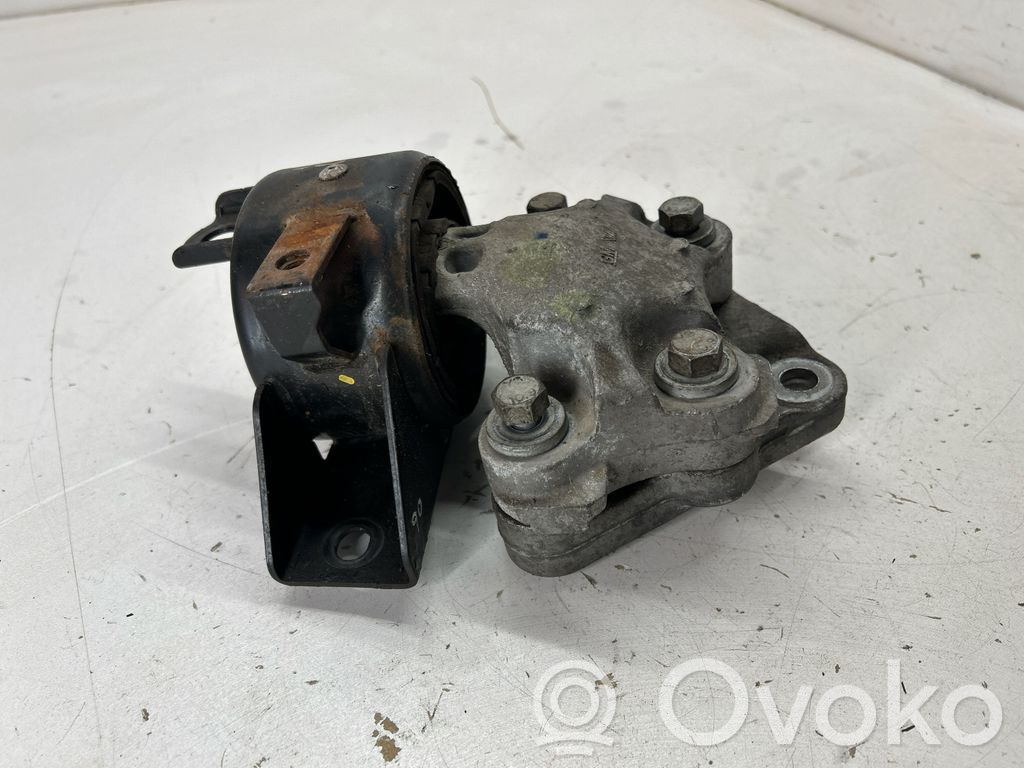 Buick Encore I Engine mount bracket 