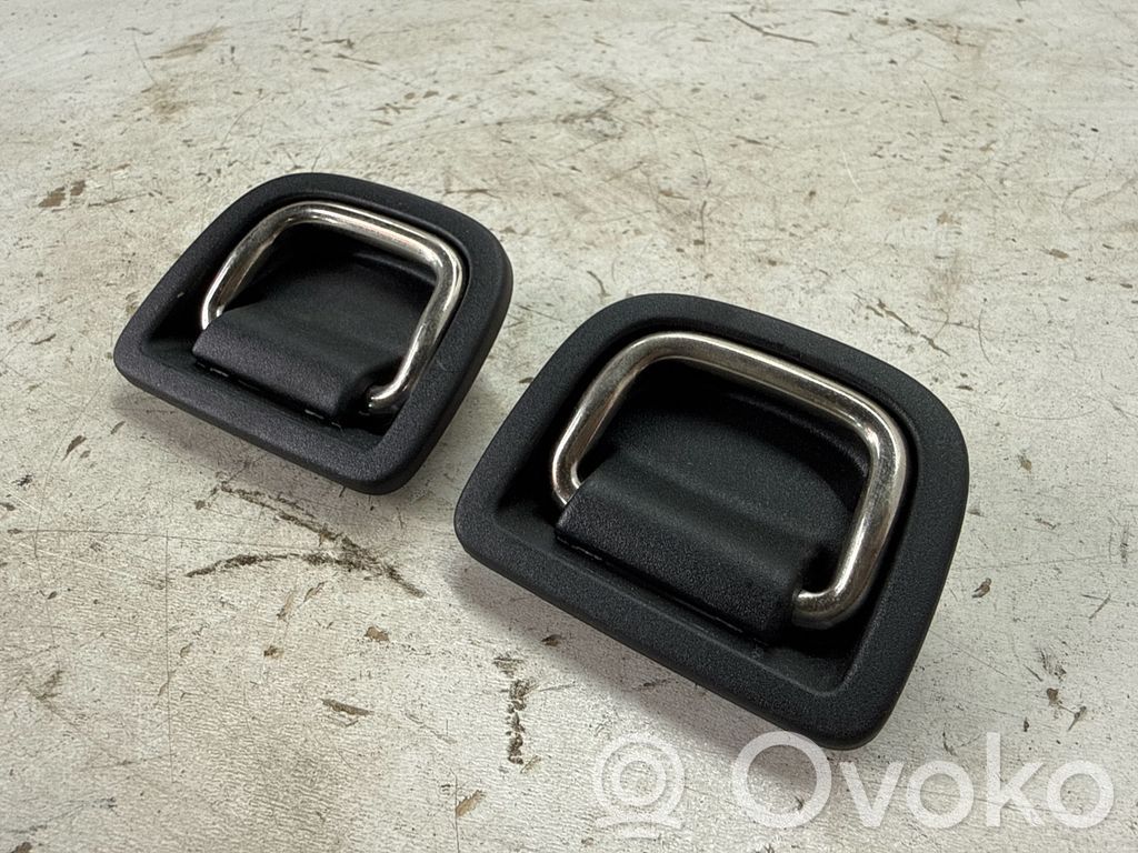 Tie down hook / loop   8V0863503C