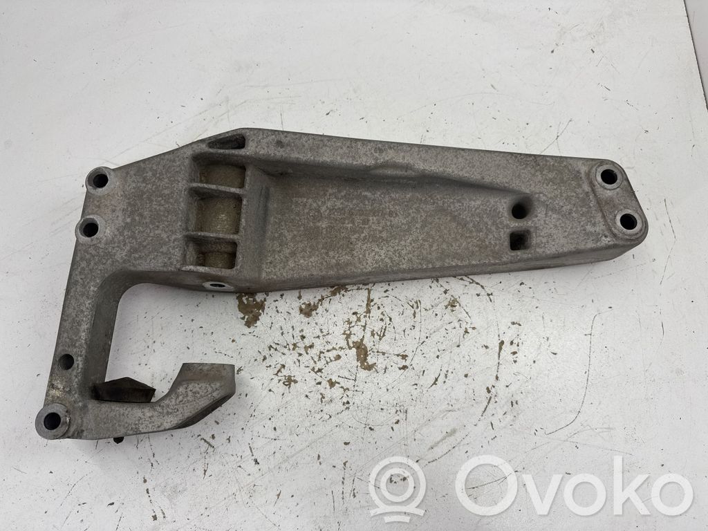 BMW X3 F25 Engine mounting bracket 