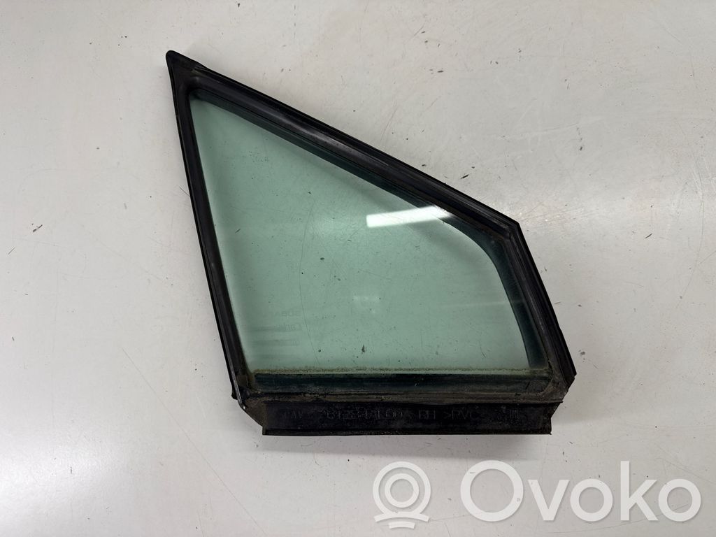 Subaru Outback (BS) Ventanilla de ventilación de la puerta delantera cuatro puertas 