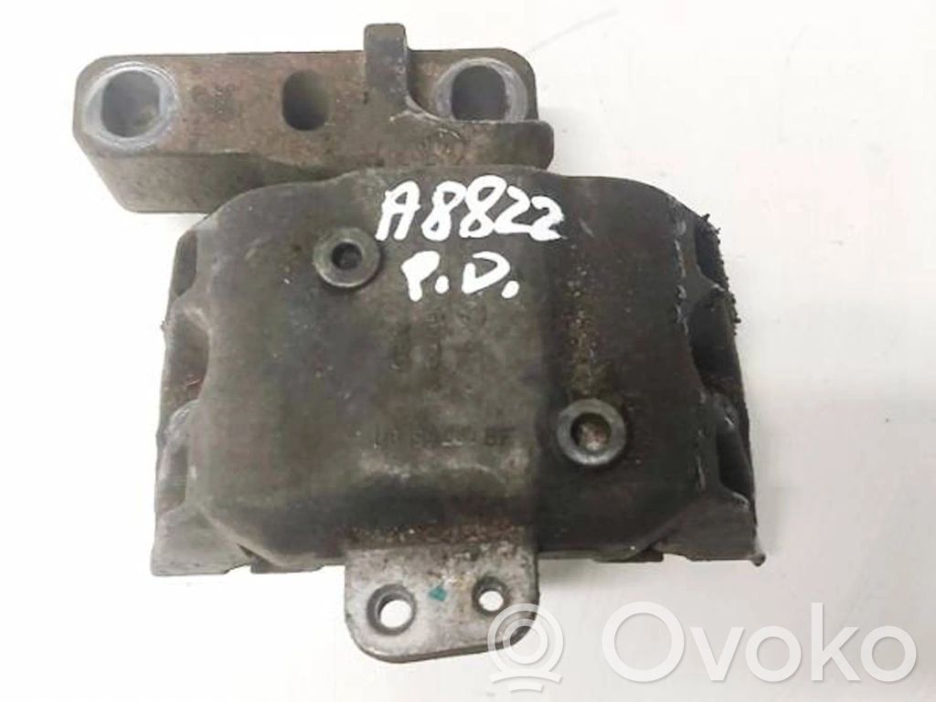 Volkswagen Golf IV Suport tampon motor 