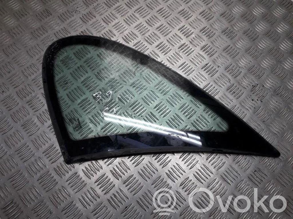 Vidrio lateral trasero