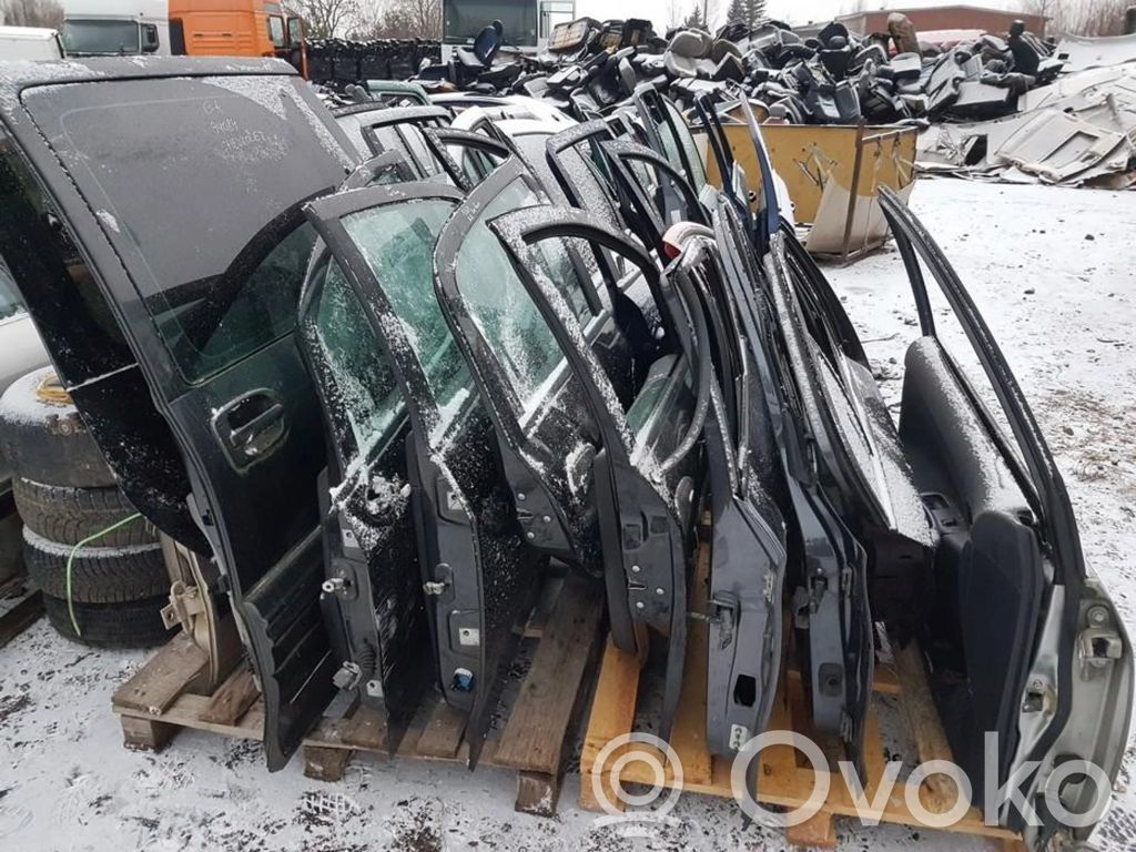 Puerta trasera   JUODOS,JUODOS