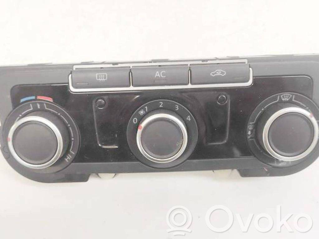 Volkswagen PASSAT B7 Centralina del climatizzatore