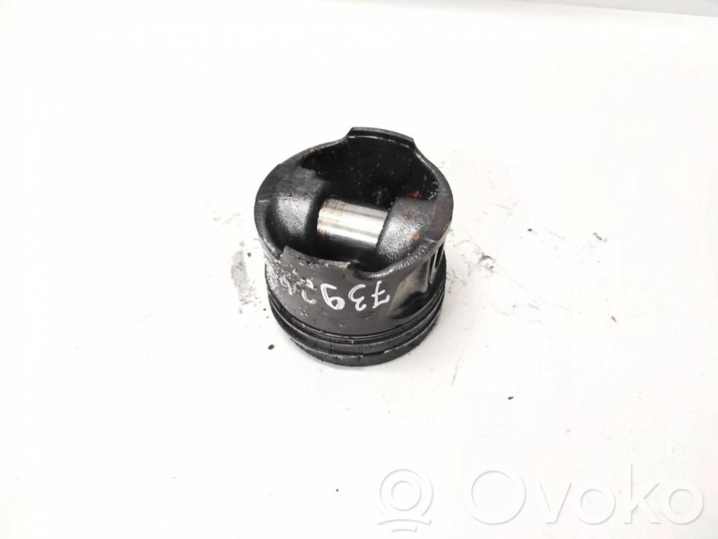 Piston