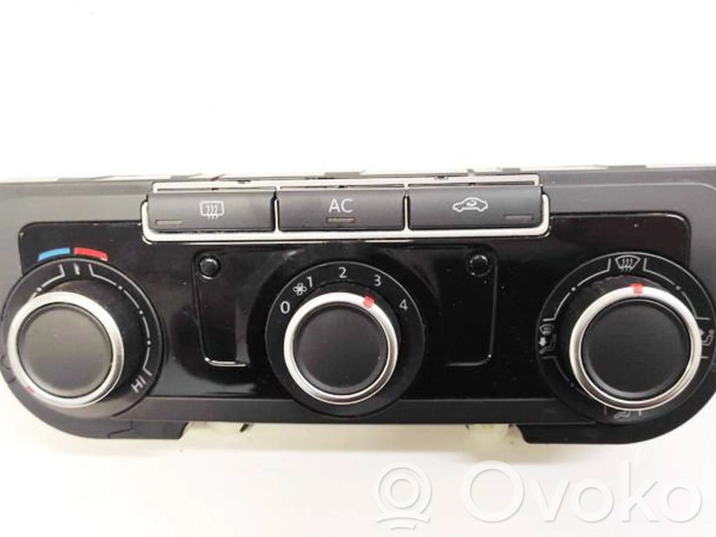 Volkswagen PASSAT B7 Centralina del climatizzatore