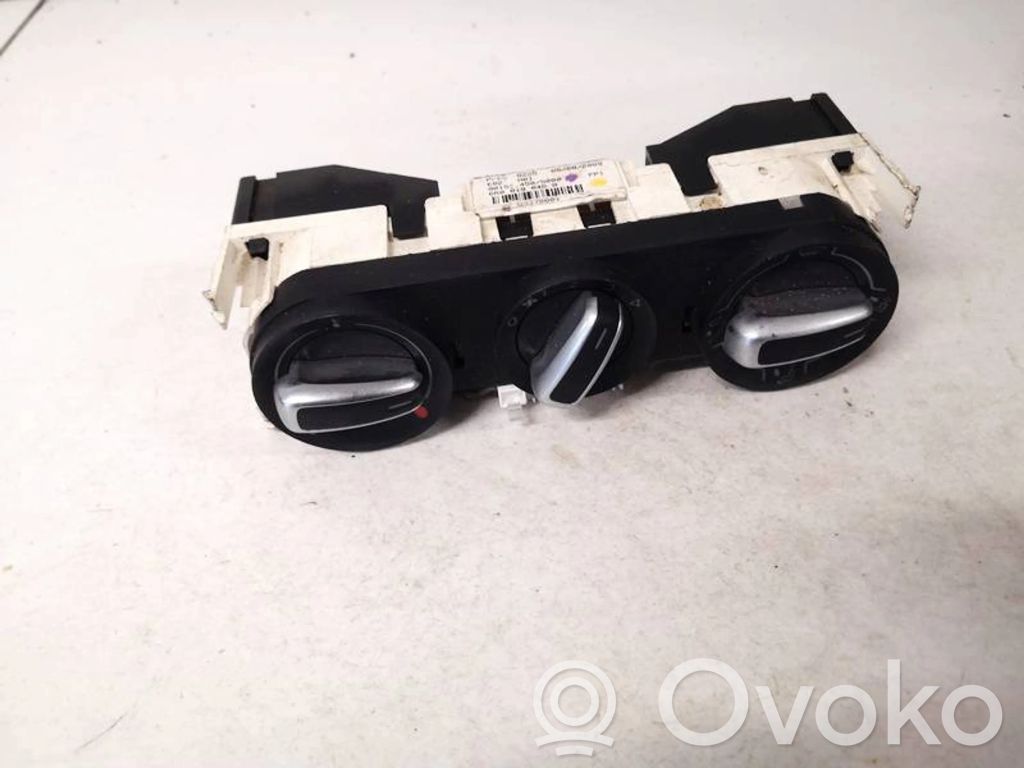 Volkswagen Polo IV 9N3 Unitate control climatizare 