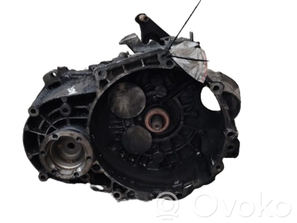 Volkswagen PASSAT B6 Cutie viteze manuală cu 5 trepte 