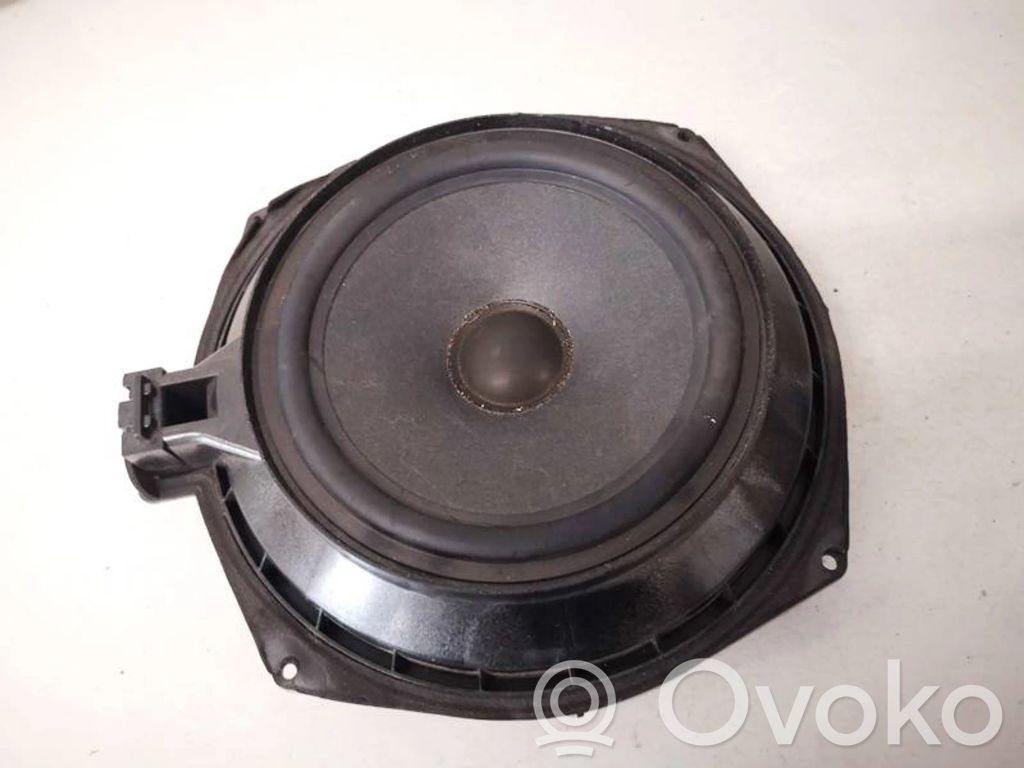 BMW 5 E60 E61 Altavoz de la puerta delantera 