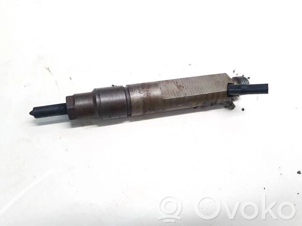 Volkswagen PASSAT B5 Injector combustibil 