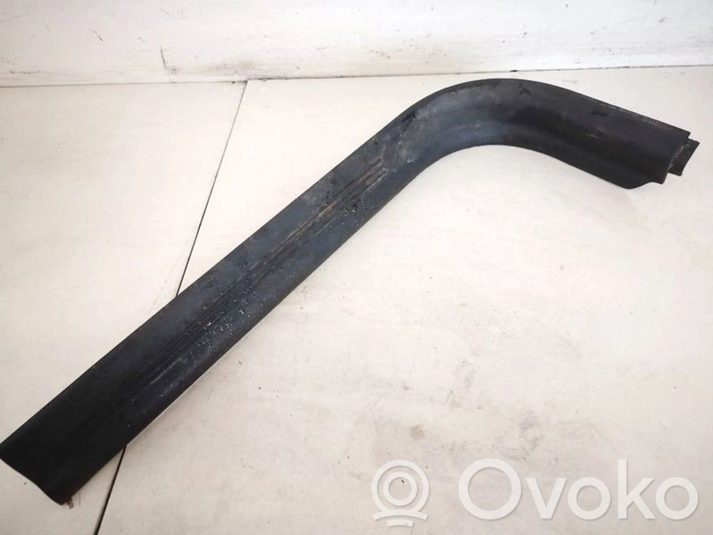 Volvo V50 Copertura del rivestimento del sottoporta anteriore
