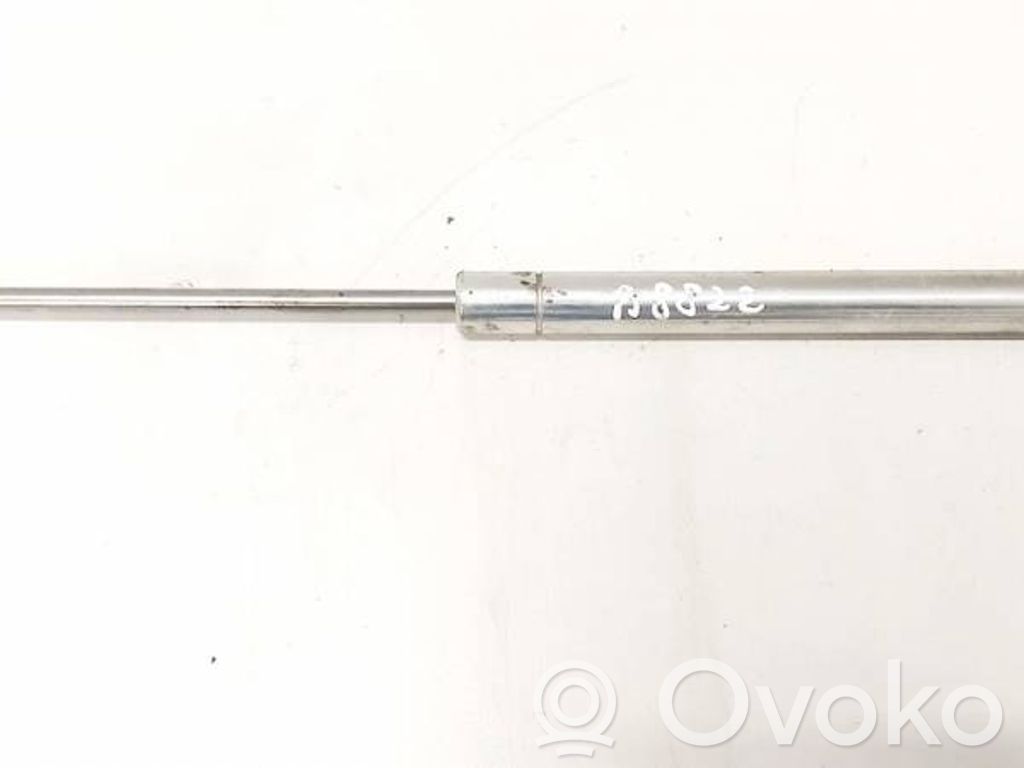 Volkswagen Golf IV Vérin, capot-moteur