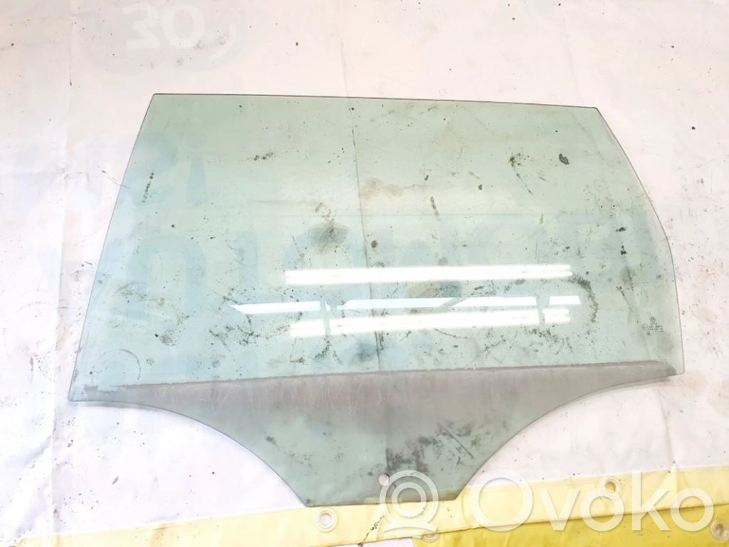 Luna de la puerta trasera