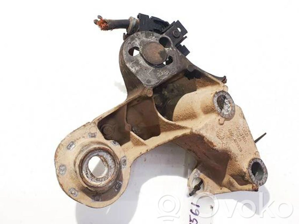 Engine mounting bracket   4B0199352B,4B0199352B