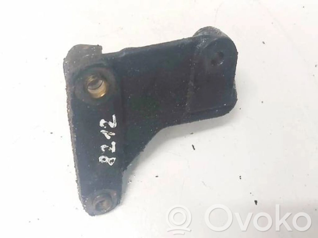 Volvo S60 Engine mounting bracket 