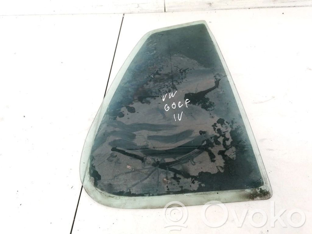 Ventanilla de ventilación de la puerta trasera